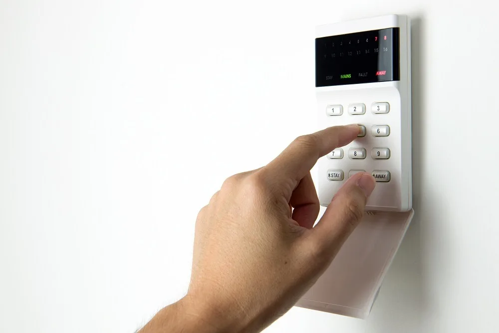Clavier d'alarme professionnel installé par TVP à Montreuil